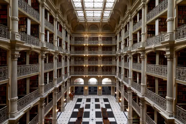 Uma Obra de Arte, Conhecendo a Biblioteca George Peabody